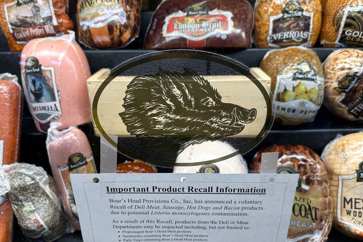 A recall notice is posted next to Boar's Head meats that are displayed at a Safeway store on July 31, 2024 in San Rafael, California. (Justin Sullivan/Getty Images)